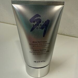 NEW Monat blow out cream